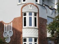 006 Adalbertstr., Gebäudeverzierung II